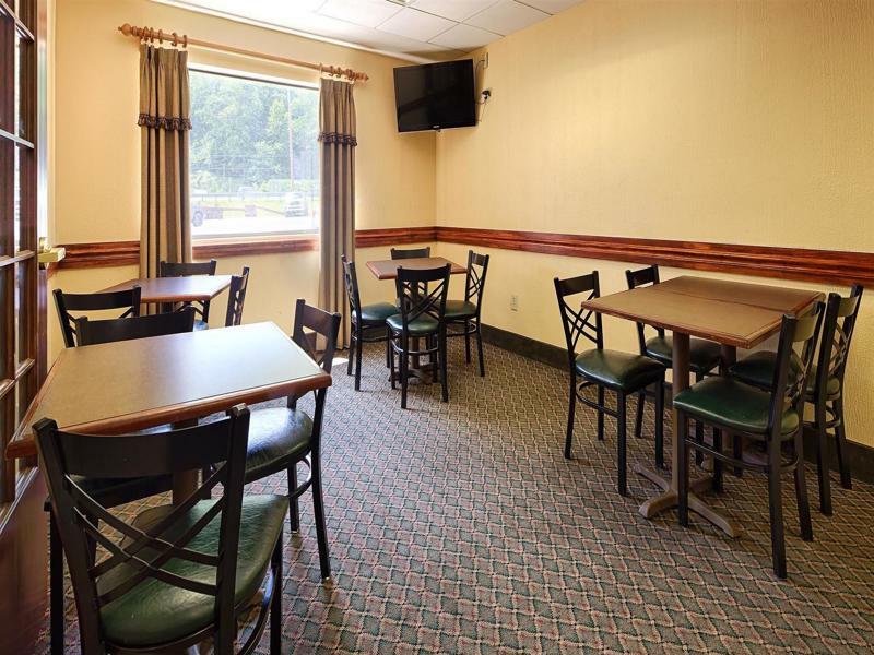 Best Western Logan Inn Chapmanville Ngoại thất bức ảnh